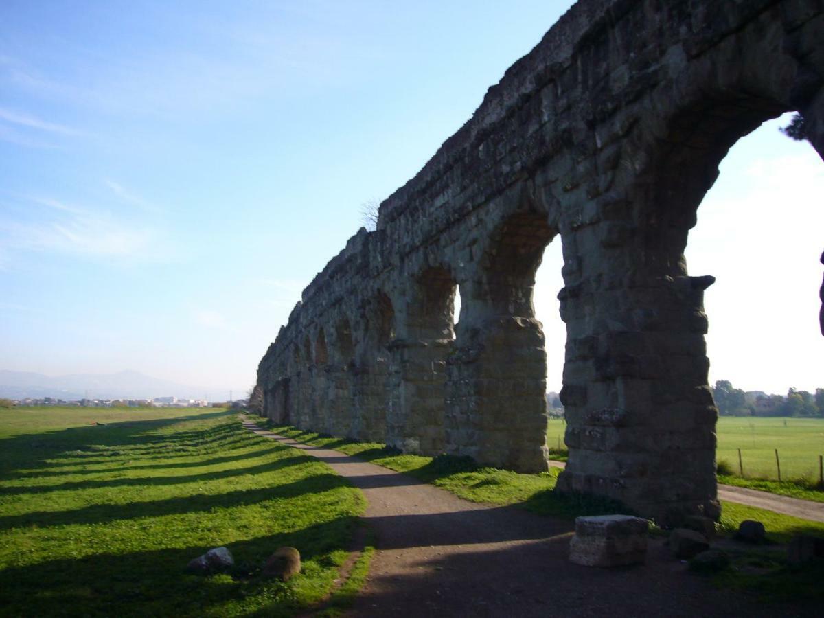 Casa Paestum. Your Wonderful Garden In Рим Екстер'єр фото